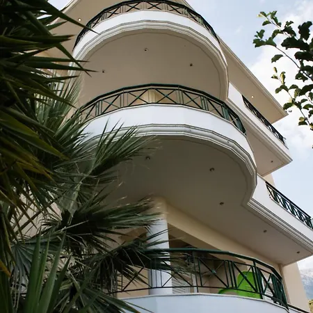 Sunshine Pensionat 3*